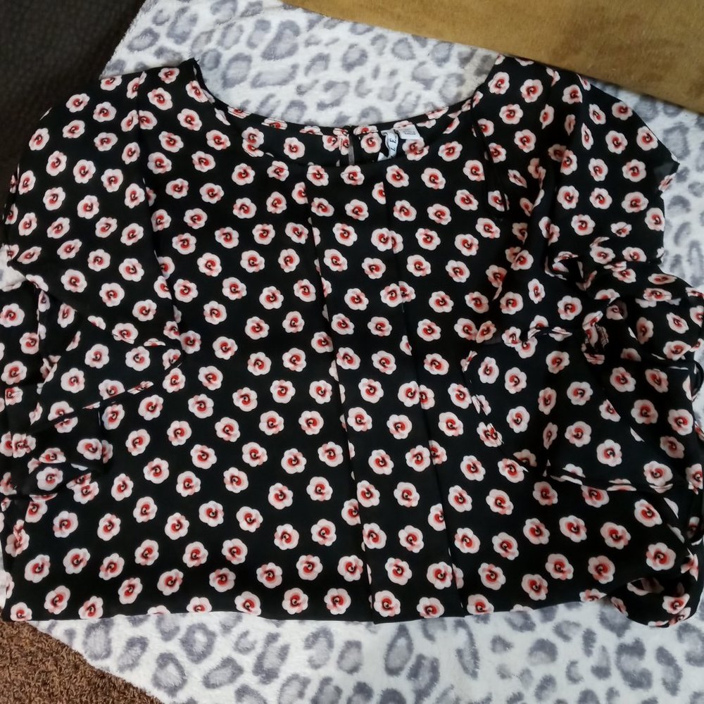 Floral Ruffle Top - Picture 9 of 9